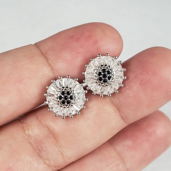 Sterling Silver Black Spinel & Baguette Studs - Picture 3 of 8